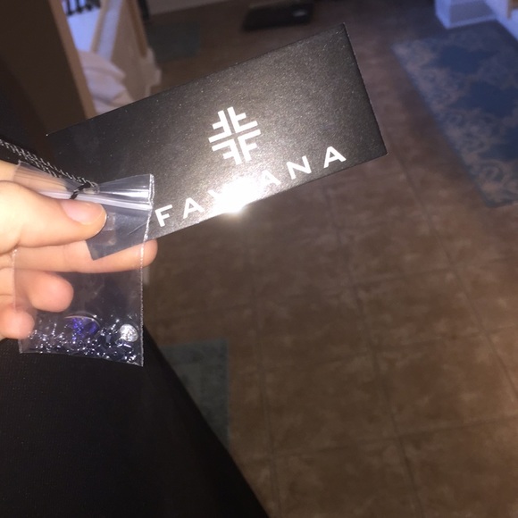 BRAND NEW PROM DRESS!!! SIZE 6 - Picture 6 of 8